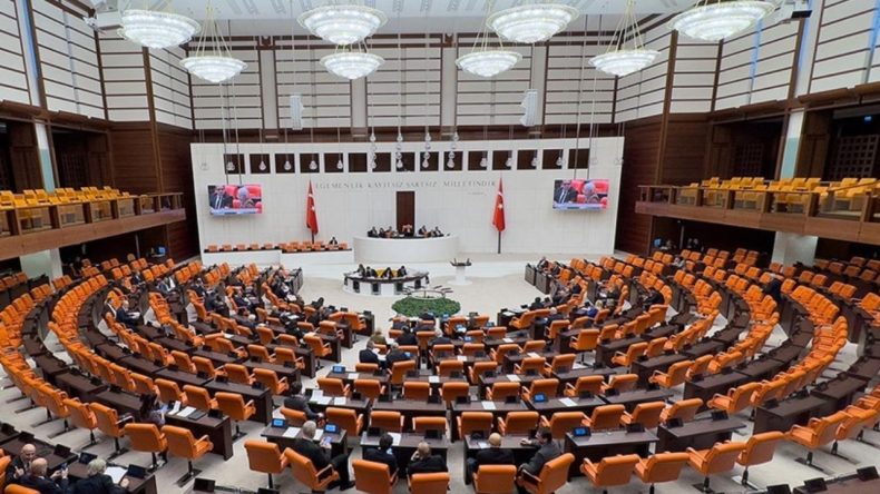 Yargı Paketinde FETÖ Tartışmaları