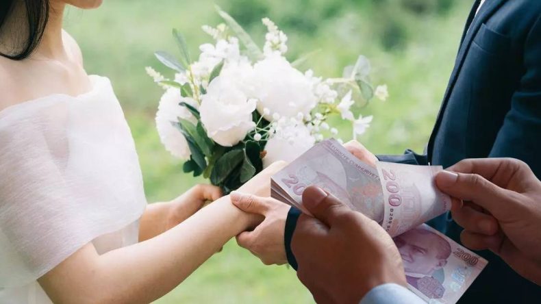 Yeni evlenen çiftlere 30 bin lira verilecek: İşte şartları!