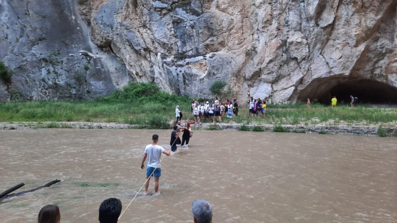 Yükselen Su Seviyesi Nedeniyle Mahsur Kaldılar