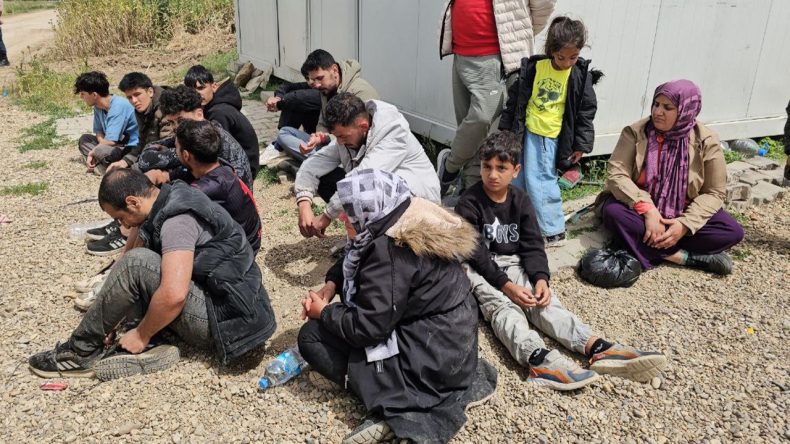 Yunanistan Göçmenleri Türkiye’ye İtti: 4 Gün Aç Kaldık