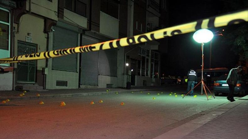 Yunanistan’a Kaçan Şüpheli, Cinayet Dedektifi Tarafından İkna Edildi