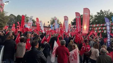 Yurttaşlar Silivri’de seslendi: “İmamoğlu’nu yanımızda istiyoruz”