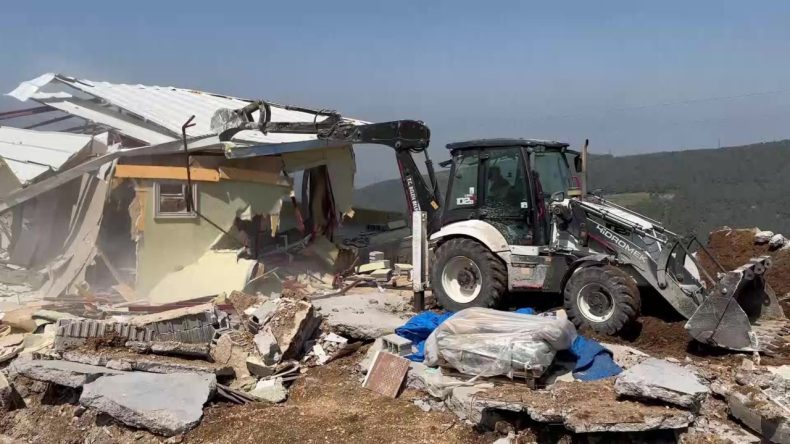 'Kesinlikle izin vermeyeceğiz' deyip evlere kepçeyi vurdu