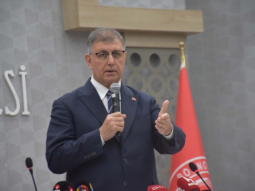 Başkan Tugay açıklamalarını sürdürüyor