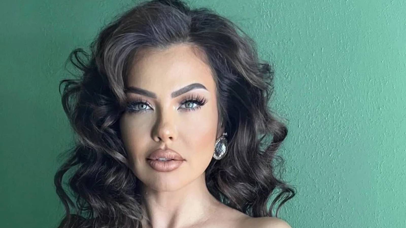 Lara İran'da mahsur kaldı