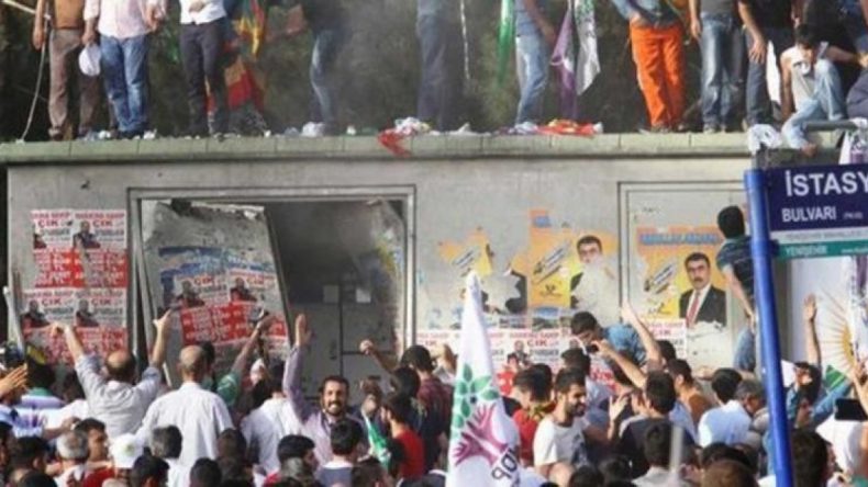 2015’te HDP Mitingine Yönelik IŞİD Saldırısında Hayatını Kaybedenler Anıldı