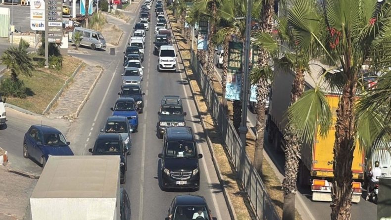 24 Saatte 50 Bin Araç Şehre Akın Etti