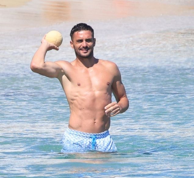 Dusan Tadic Mikonos'ta