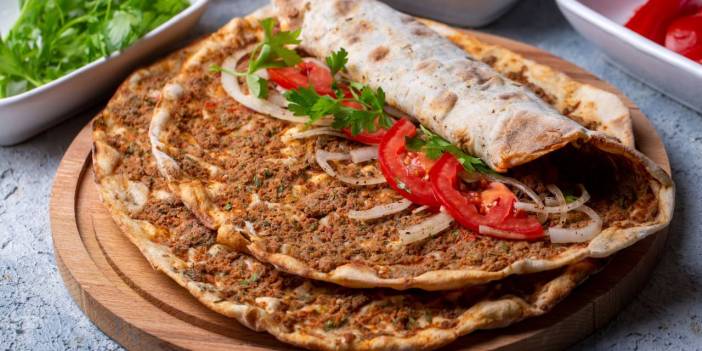 Lahmacun Fiyatı Ünlüleri de Hareket Geçirdi