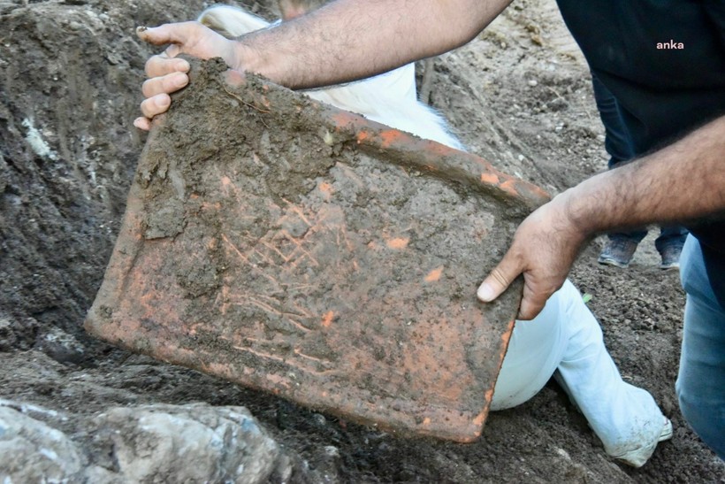 Tarihi Mezar Buluntuları