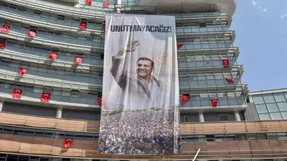 Ferdi Zeyrek'in Fotoğrafı