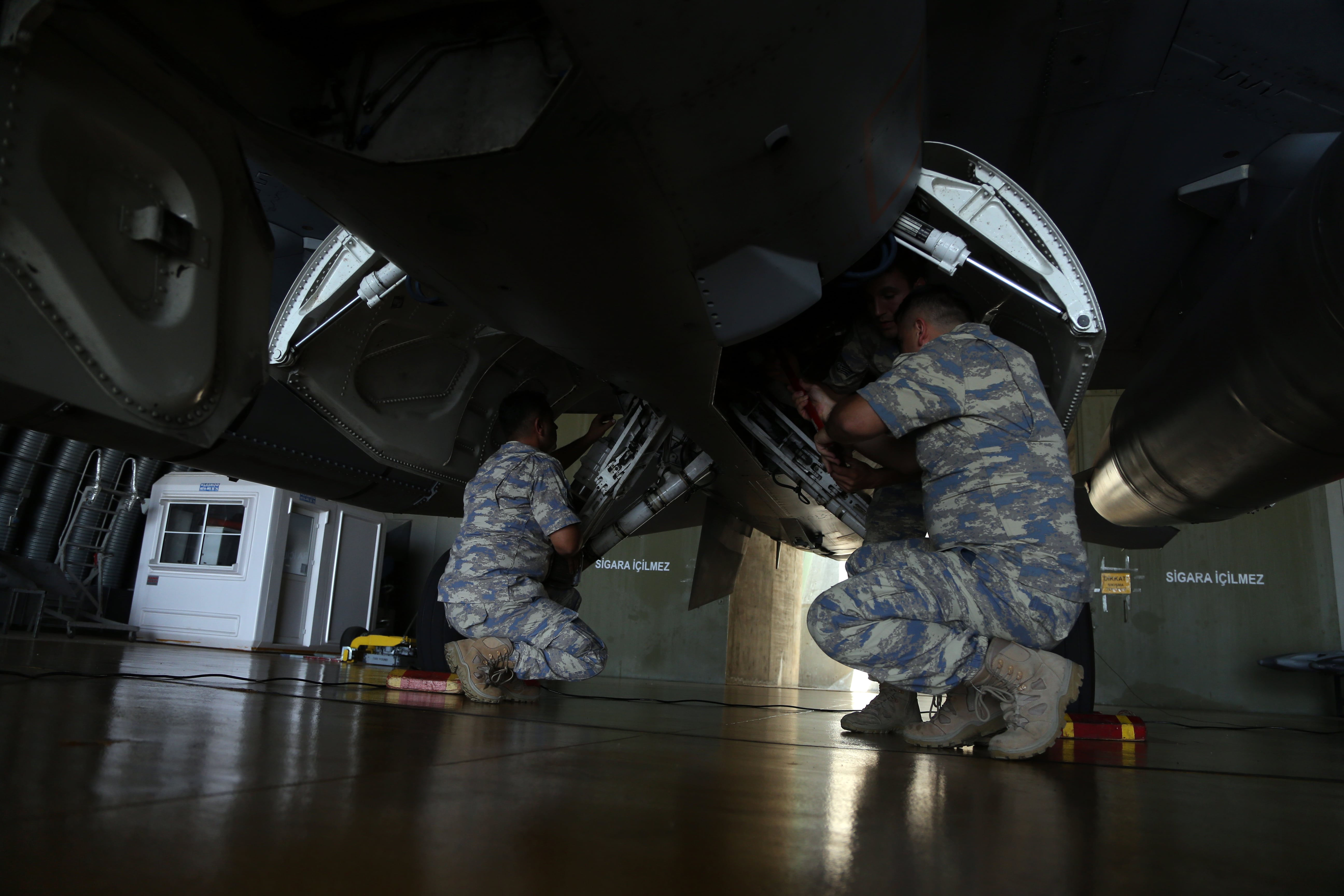 F-16 Uçakları Nöbette