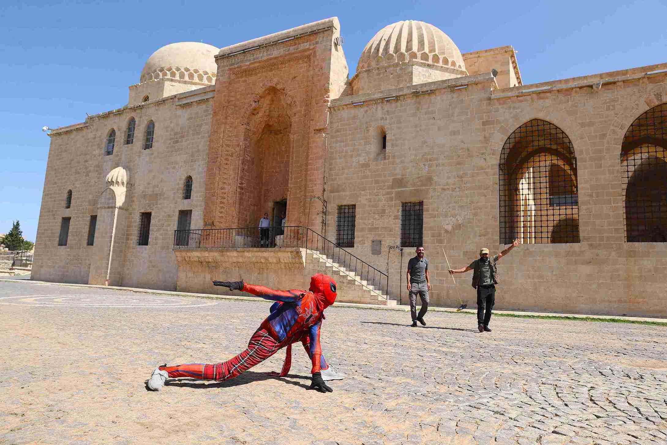 Örümcek Adam Mardin'de