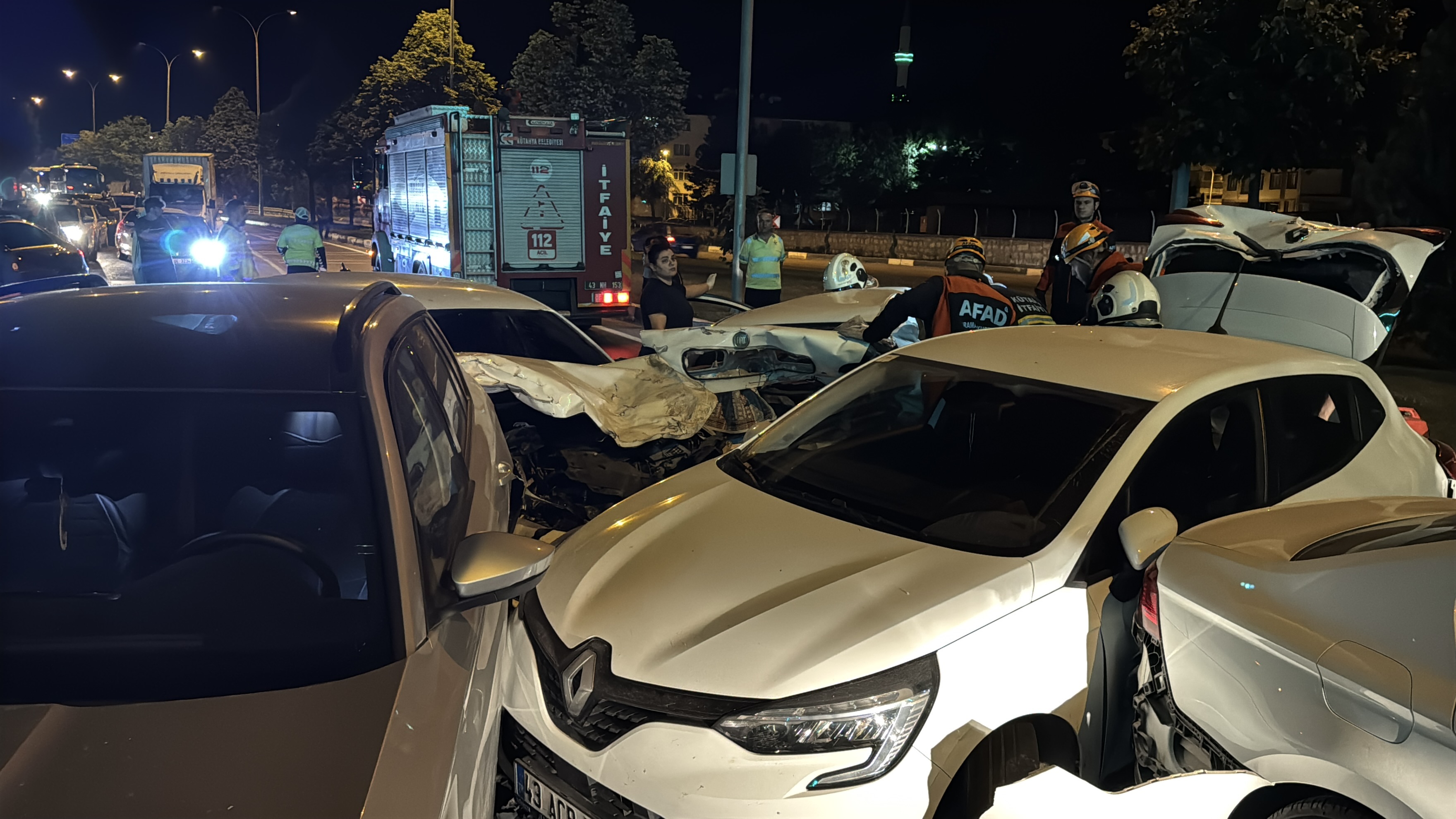 Zincirleme Trafik Kazası