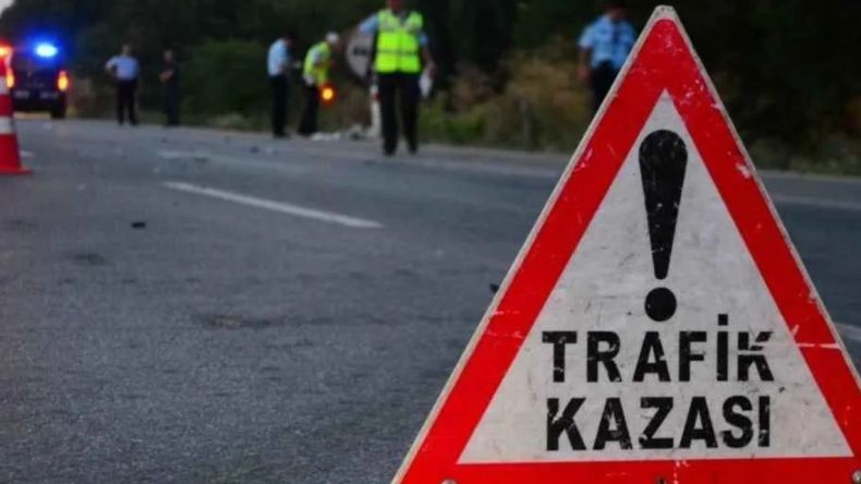 Adana’da feci kaza: Otomobil ile ambulans çarpıştı, 1 kişi hayatını kaybetti