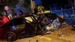 Ağaca Çarpan Otomobilde Hayatını Kaybeden Genç Kız