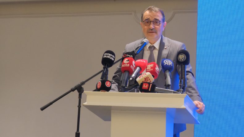 AKP Eskişehir Milletvekili Fatih Dönmez: Hoplasanız da zıplasanız da Cumhurbaşkanımızı deviremezsiniz