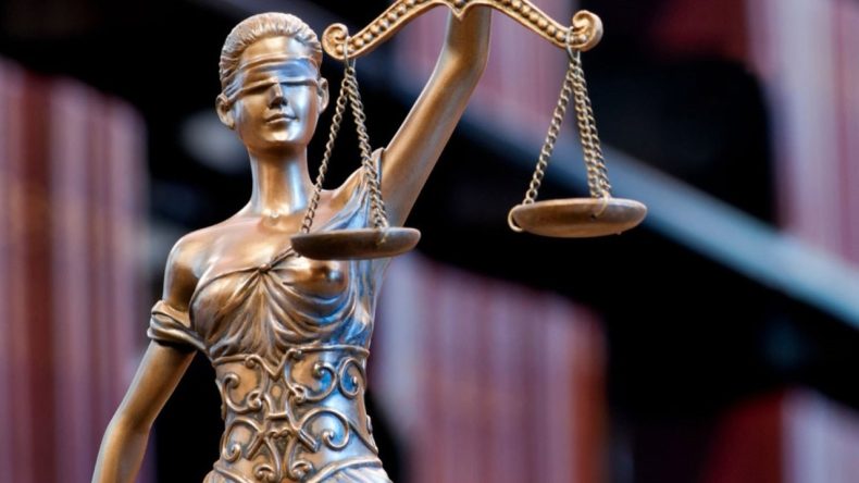 AKP’li Eski Bakanlardan ‘Adalet’ Çağrısı