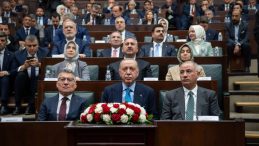 AKP’nin Karnesi Yeniden Zayıf