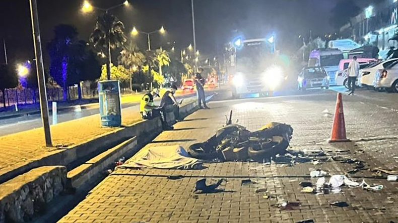 Alanya’da İki Motosikletin Çarpıştığı Kazada İki Kişi Hayatını Kaybetti
