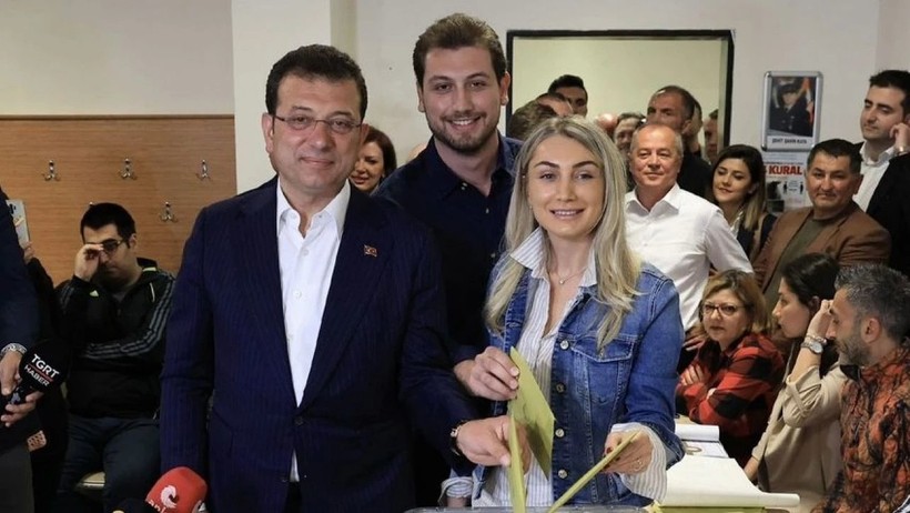 Ekrem İmamoğlu, Mehmet Selim İmamoğlu, Dilek İmamoğlu.