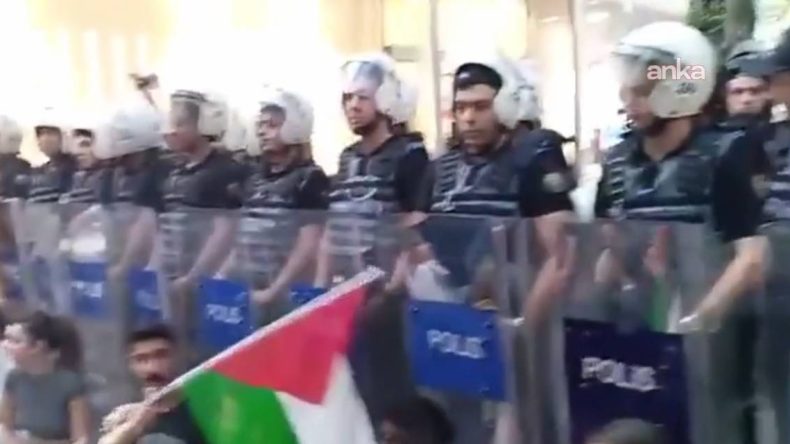 Ankara’da Filistin Protestosuna Müdahale! Gözaltılar Var