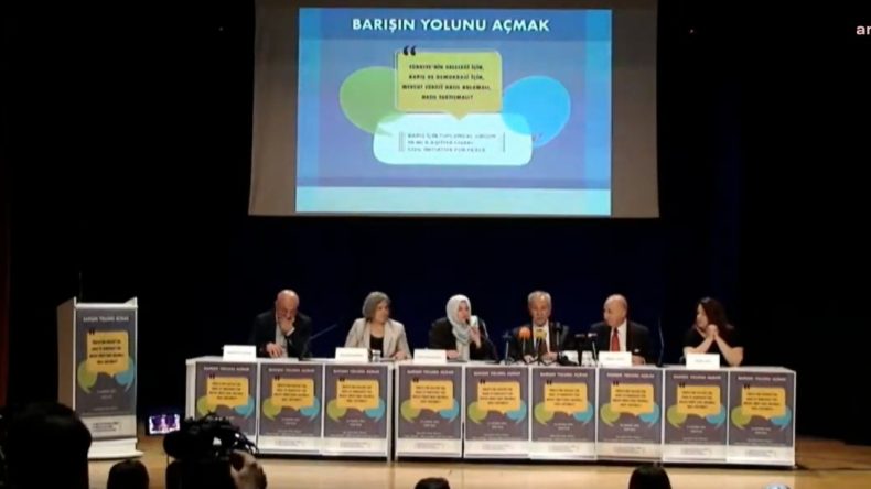 Arınç, DEM Parti’nin konferansında konuştu: Kaygılı olmalıyız