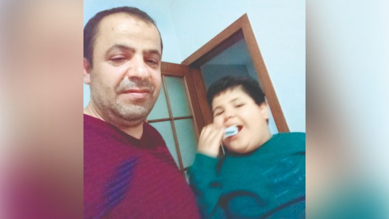 Asgari Ücretli Baba, Otizmli Oğlunun Bakım Masrafına Ulaşamıyor