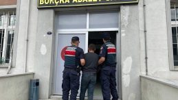 Askeri Yasak Bölgeye Giriş Yapan Şahıs Yakalandı: 14 Suç Kaydı Bulundu