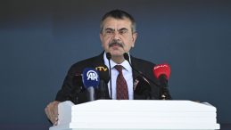 Bakan Tekin’den Açıklama Geldi: Mahkeme Kararıyla Atandı, Sonra İstifa Etti