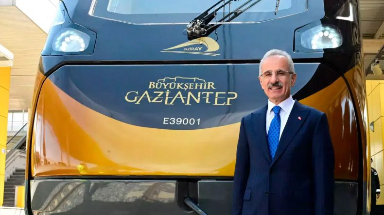 Bakan Uraloğlu: Hızlı Trenlerin İmalatında Güneş Enerjisi Kullanacağız