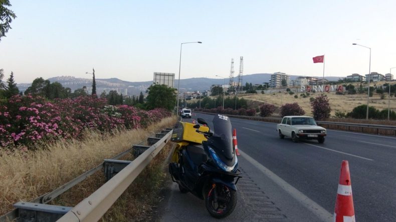 Bariyere çarpan motosikletin sürücüsü motokurye hayatını kaybetti