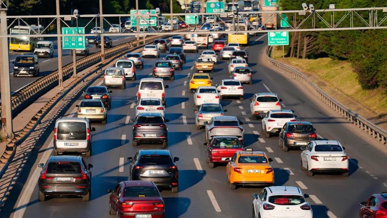 Bayram Dönüş Trafiği Başladı