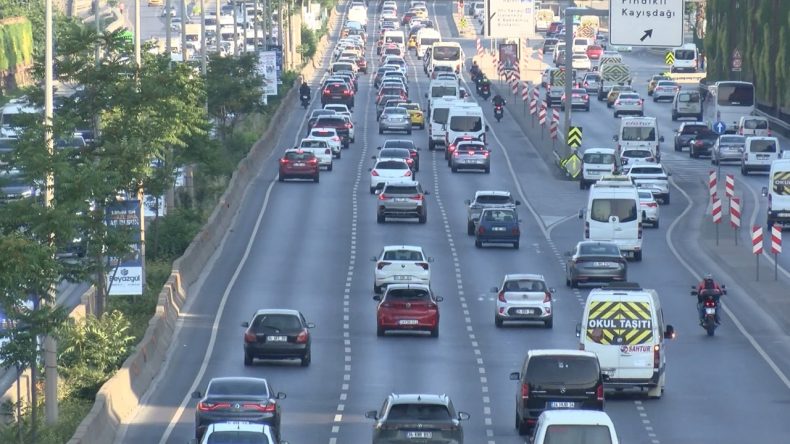 Bayram Sonrası İstanbul Trafiğinde Yoğunluk Artışı