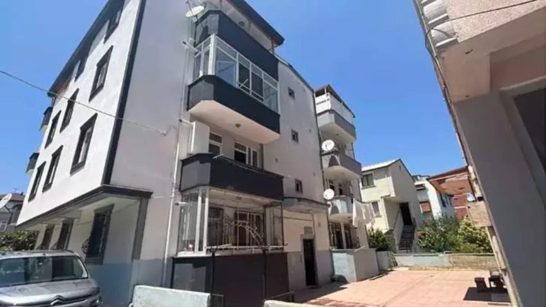 Bebek Balkondan Düştü: Hayati Tehlikesi Bulunuyor