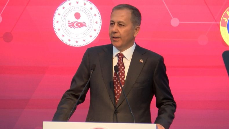 ‘Bilişim Suçlarına Yönelik Operasyonlarda 8 Bin 633 Kişi Tutuklandı’