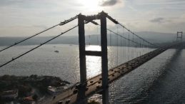 Boğaziçi Köprüsü’nde Silahlı Şüpheli Alarmı: Trafik Felç Oldu