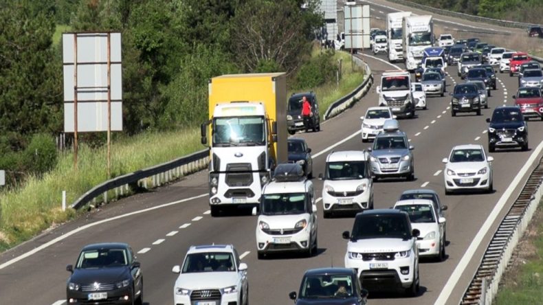 Bolu Geçişinde Trafik Kilitlendi! Bayram Yoğunluğu Başladı