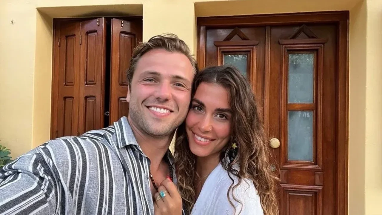 Tolga Sarıtaş ve Zeynep Mayruk