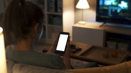 Çarpıcı Anket: Sosyal Medya Televizyonu Tahtından Etti
