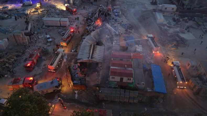 İşçilerin kaldığı yatakhane alevlere teslim oldu