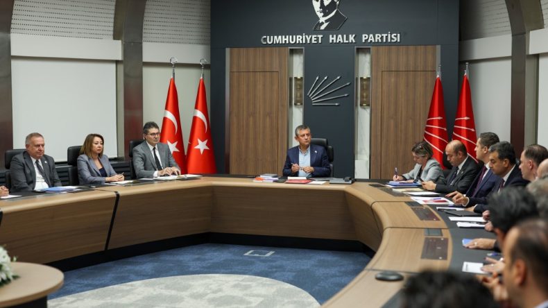 CHP’de “Mutlak Butlan” Endişesi: Ne Üyelerimiz Ne de Tarihimiz Buna İzin Vermez
