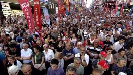 CHP’den Avcılar’da ‘Millet İradesine Sahip Çıkıyor’ Mitingi