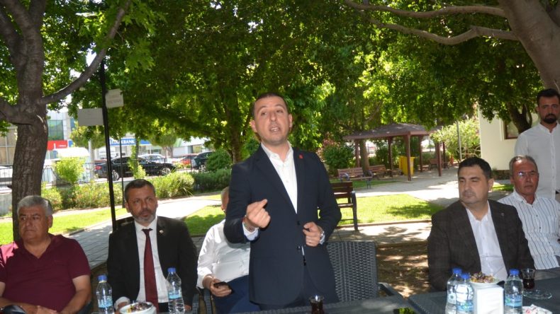 CHP’den Rest: Alternatif Bayramlaşma Töreni Düzenlendi