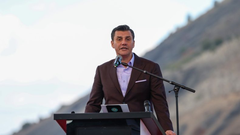 CHP’li Başkan Ferdi Zeyrek Hastaneye Kaldırıldı, Durumu Ciddiyetini Koruyor