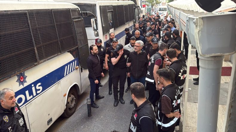 CHP’li Başkanlar Adliyeye Sevk Edildi