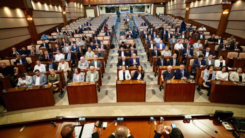 CHP’li Belediye Başkanları Saraçhane’de Toplandı