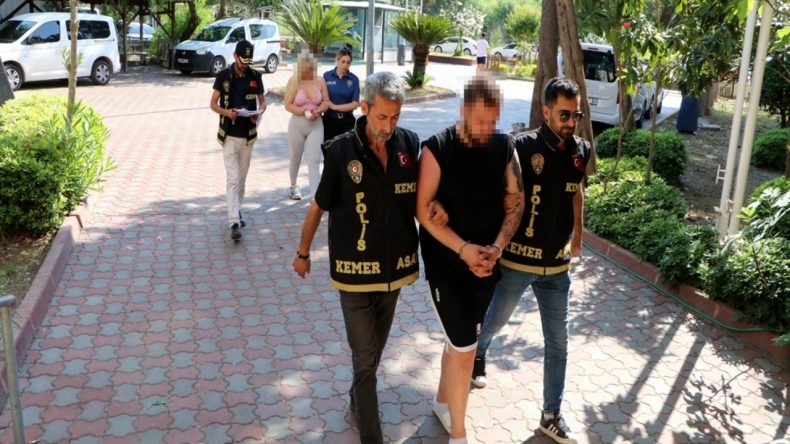 Çocukları ‘cinsellik yaşayacağız’ diye kandırdı, paralarını alıp dövdü
