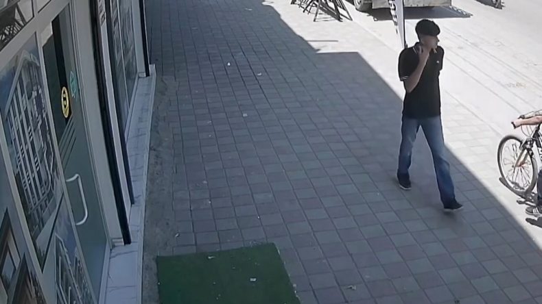Daha 17 Yaşında: Bir Günde İki Araç Çaldı