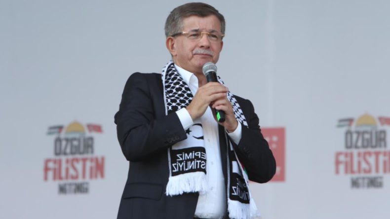 Davutoğlu Gazze ziyareti için bayram sonrasını işaret etti